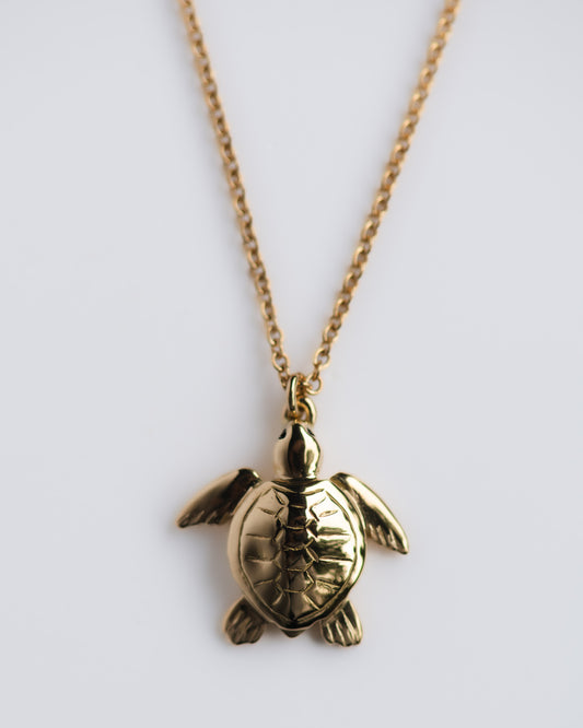 Sea Turtle Pendant | 18K Gold