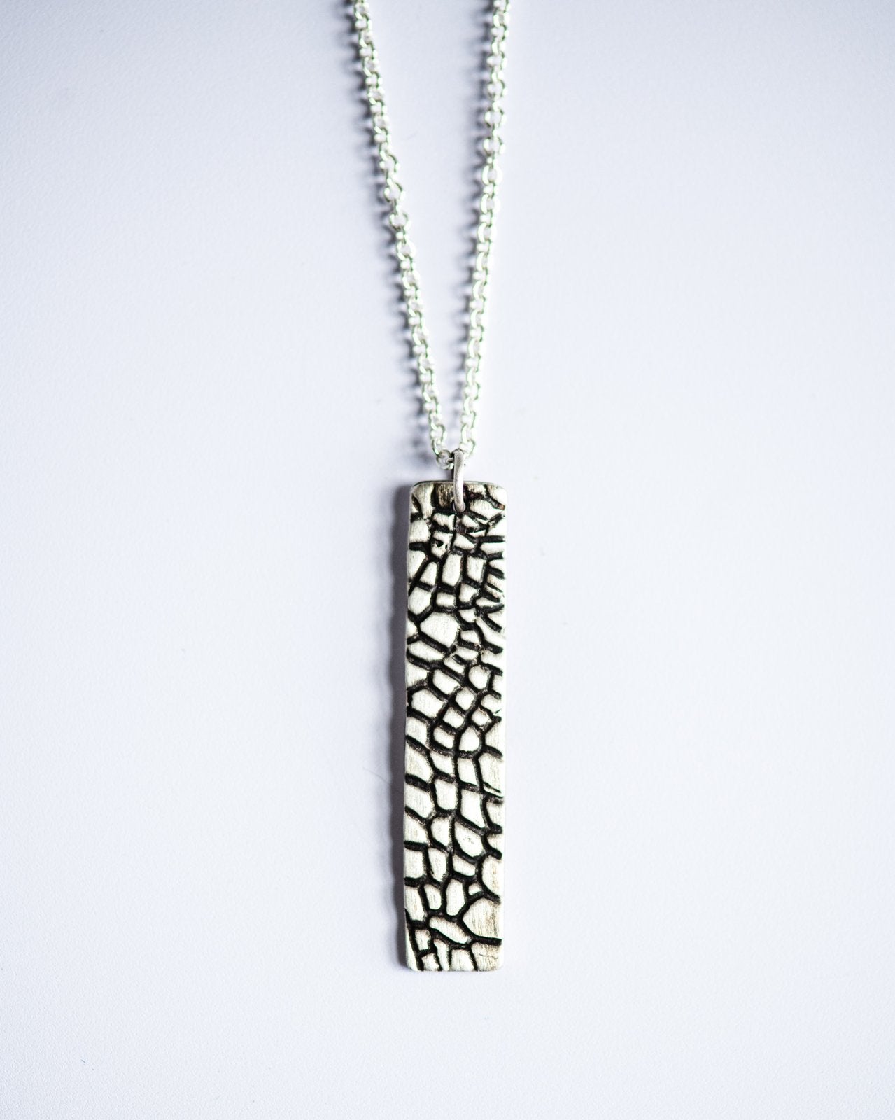 Reptile Texture Vertical Bar Necklace