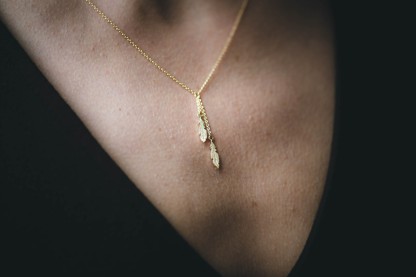 Feather Lariat Necklace in 18K Gold