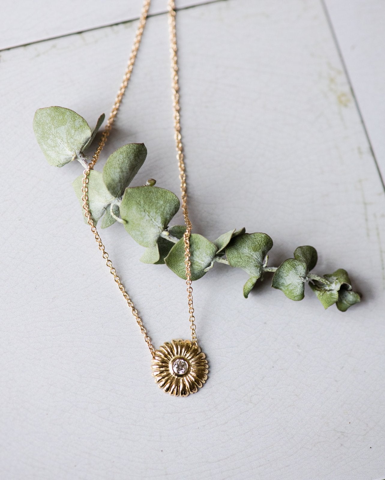 Sunflower Necklace in 18K Gold with Diamond