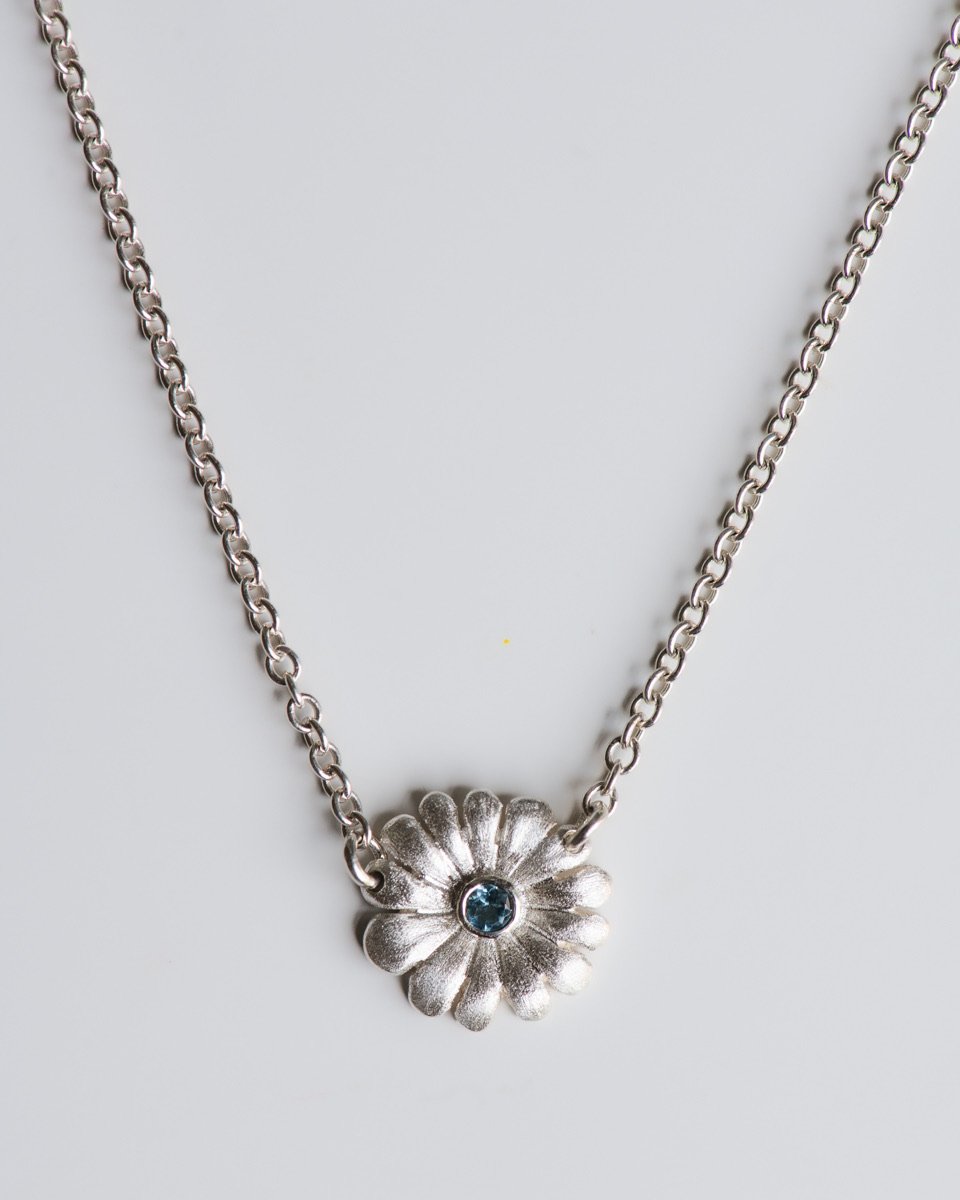 Daisy Necklace in Sterling Silver