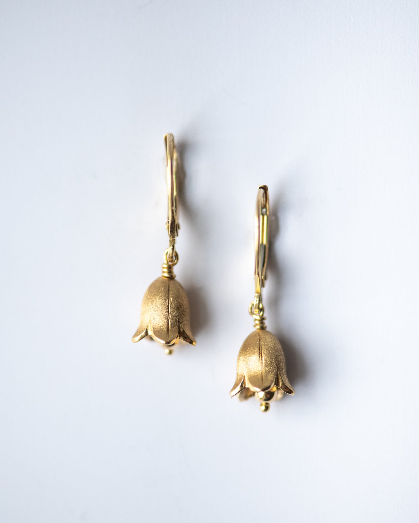 Lily of the Valley Leverback Earrings in 18K Gold