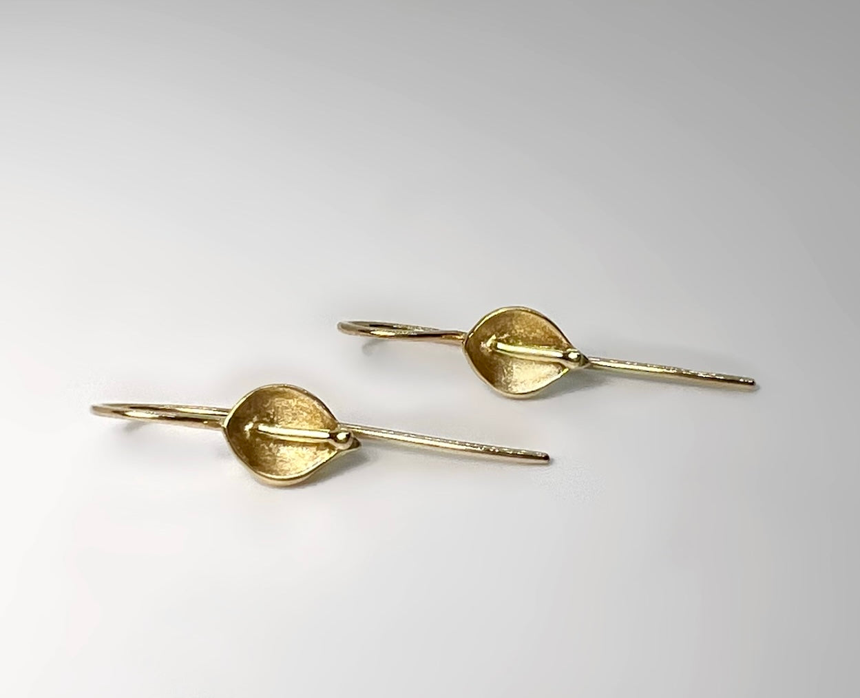 Calla Lily Earrings | 18K Gold