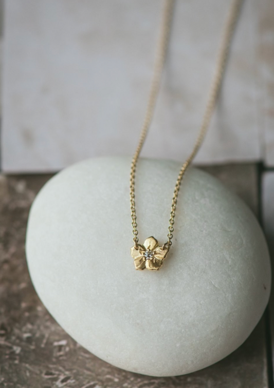 Forget-Me-Not Necklace in 18K Gold