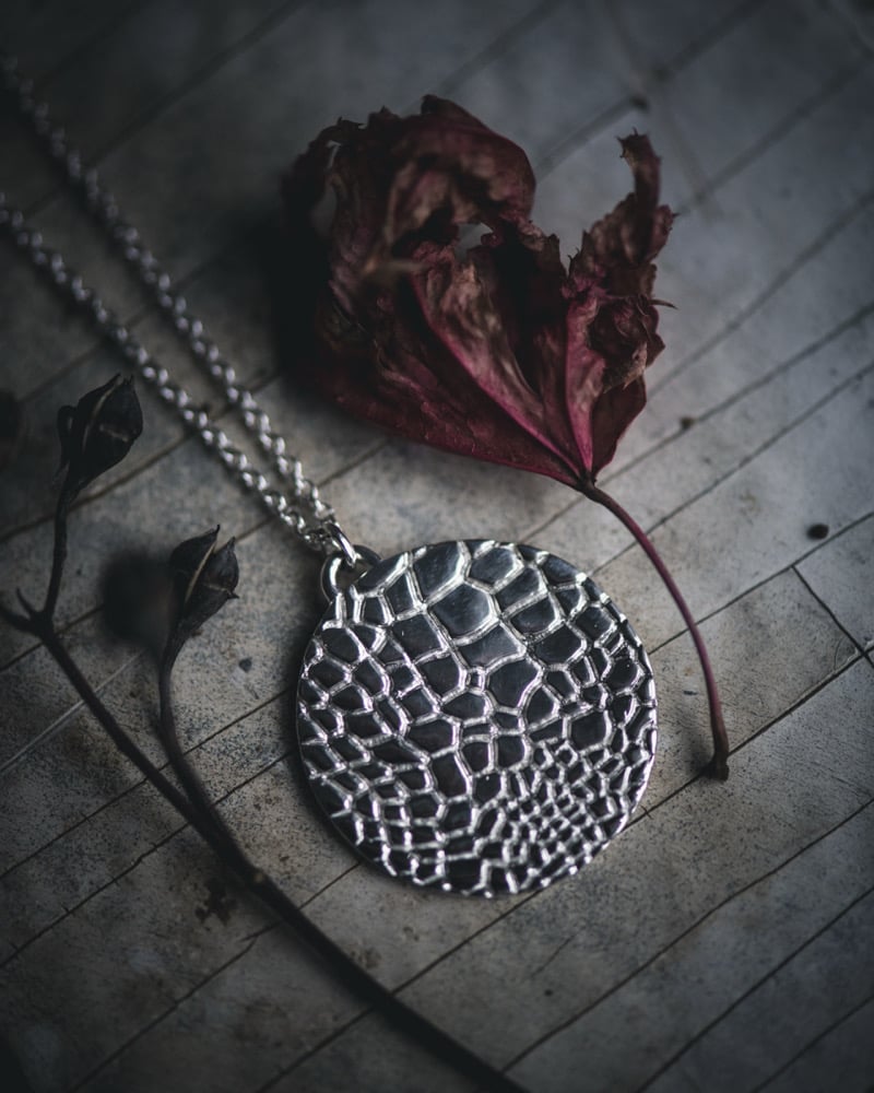 Reptile Texture Circle Pendant