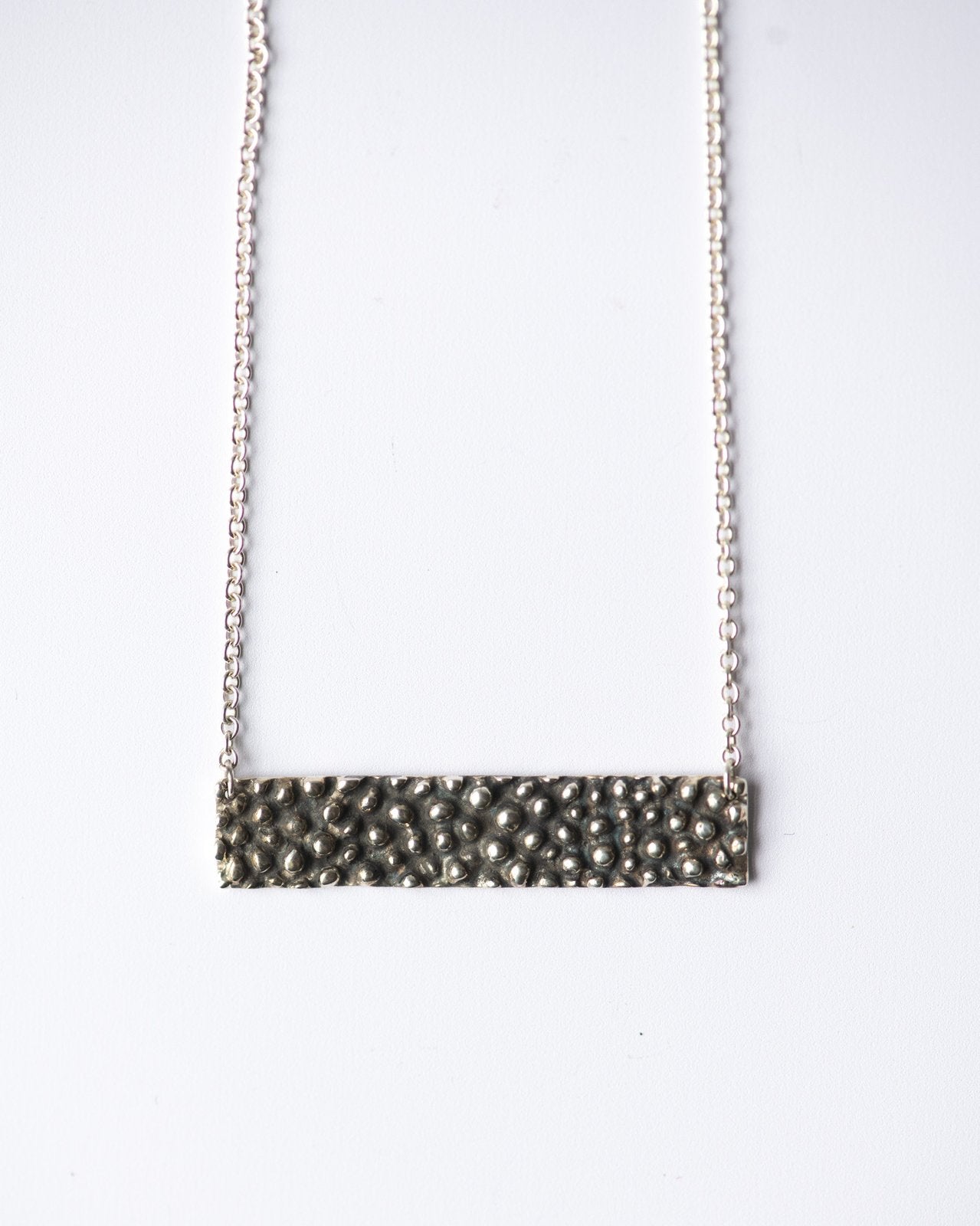Skate Texture Horizontal Bar Necklace