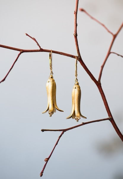 18K Gold Fawn Lily Earrings