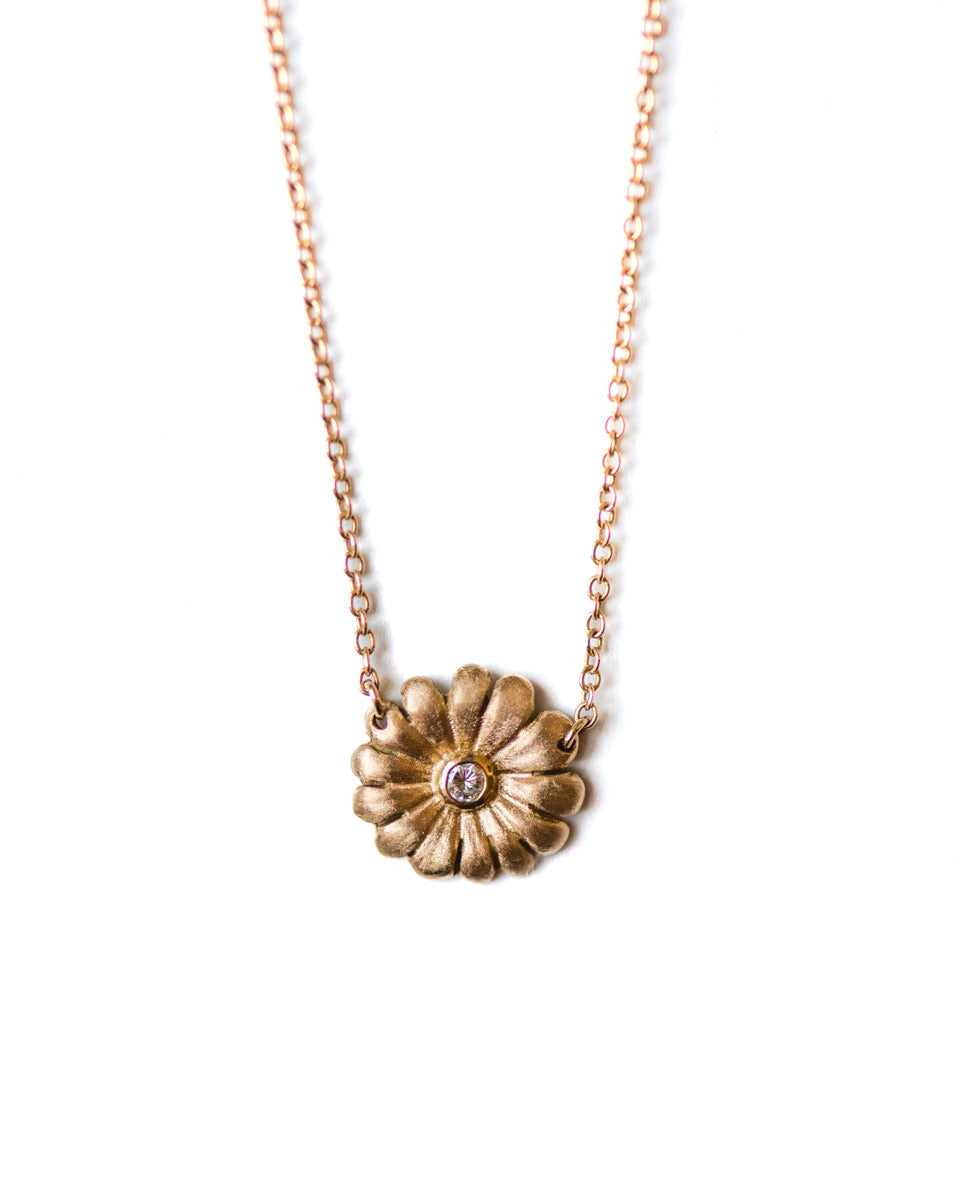 18K Gold Daisy Necklace