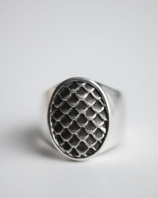Scales Texture Oval Ring | Sterling Silver