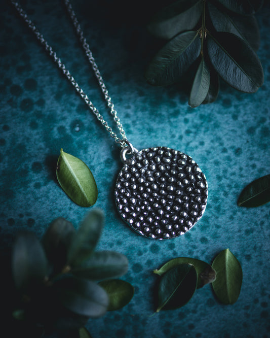 Skate Texture Circle Pendant