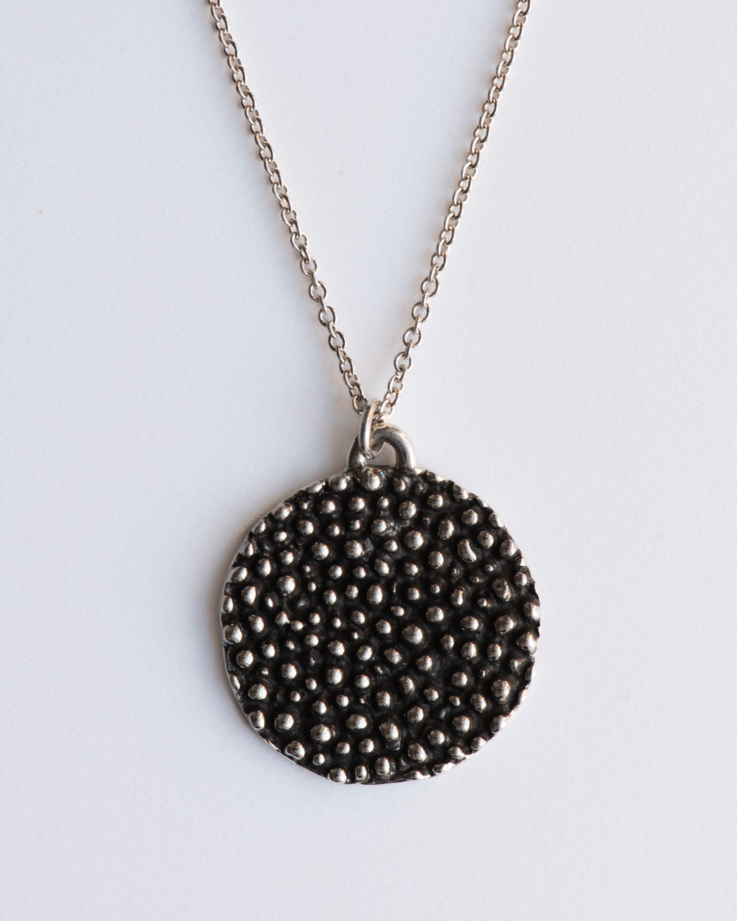 Skate Texture Circle Pendant