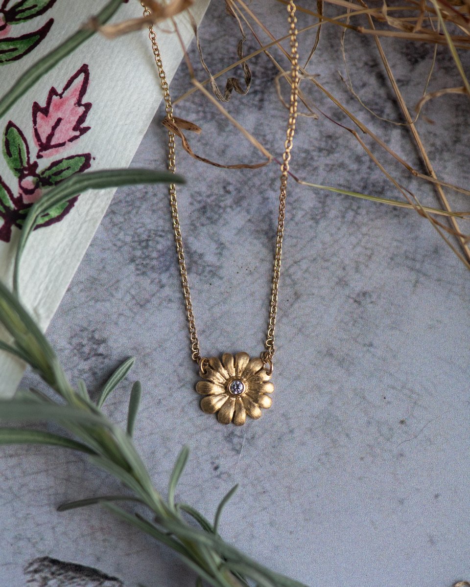 18K Gold Daisy Necklace