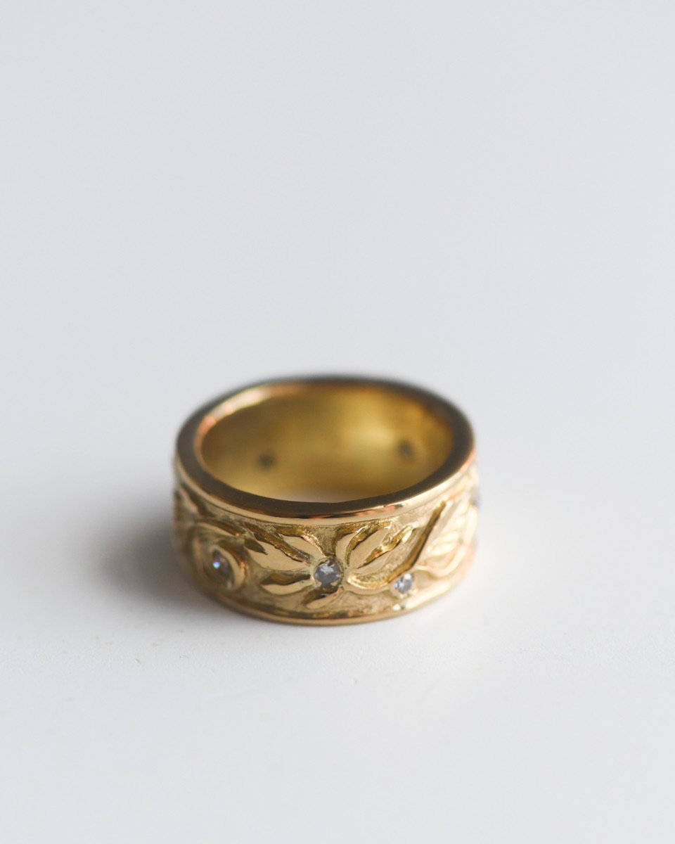 18K Gold Floral Band