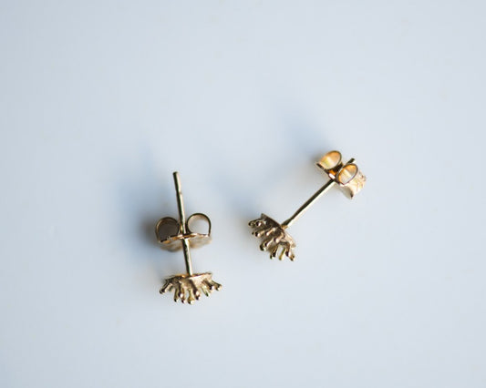 18K Gold Dogwood Crown Stud Earrings