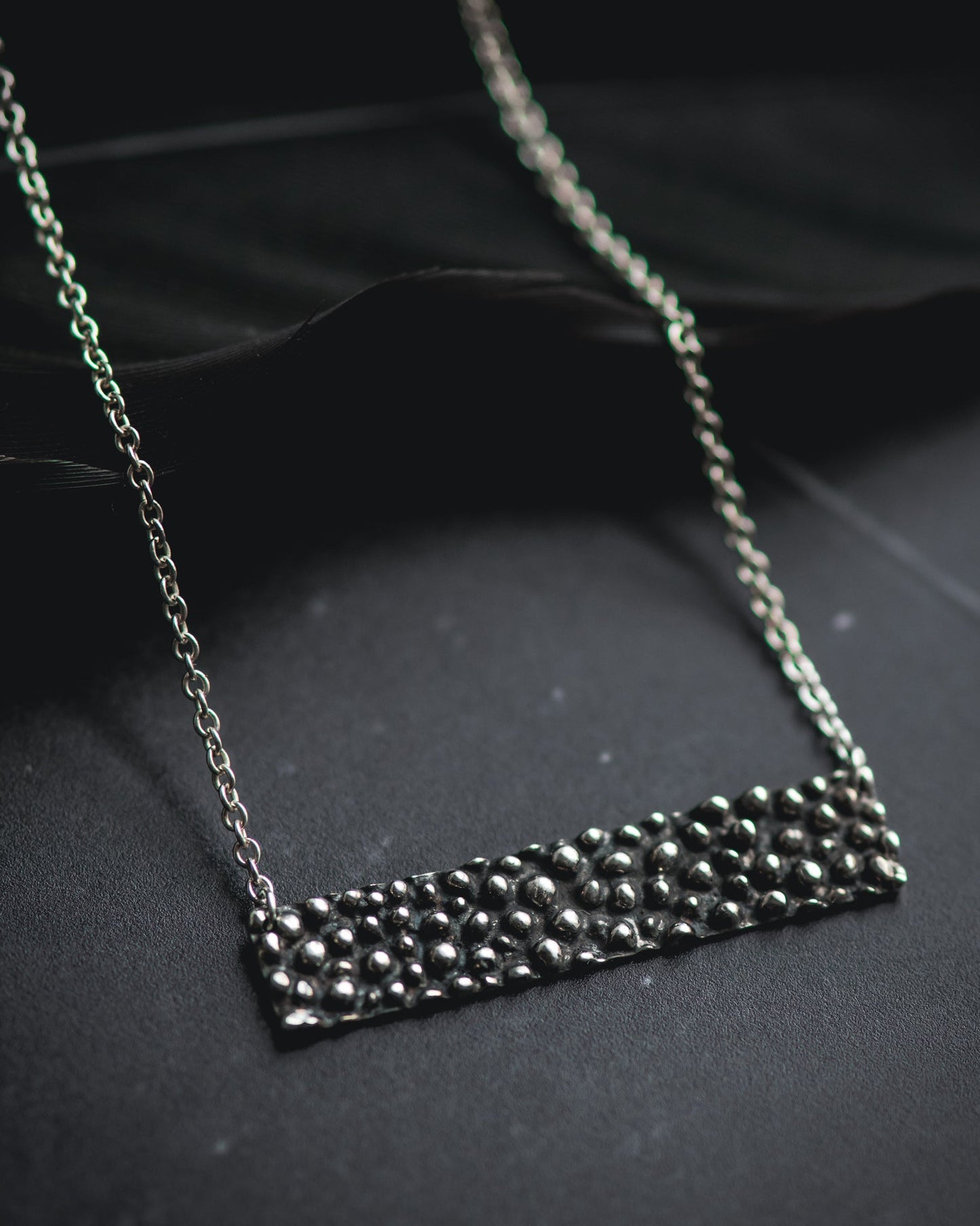 Skate Texture Horizontal Bar Necklace