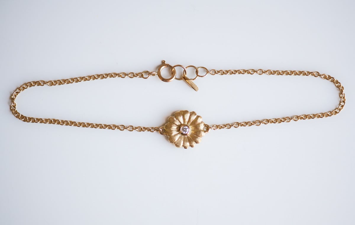 18K Daisy Flip Bracelet