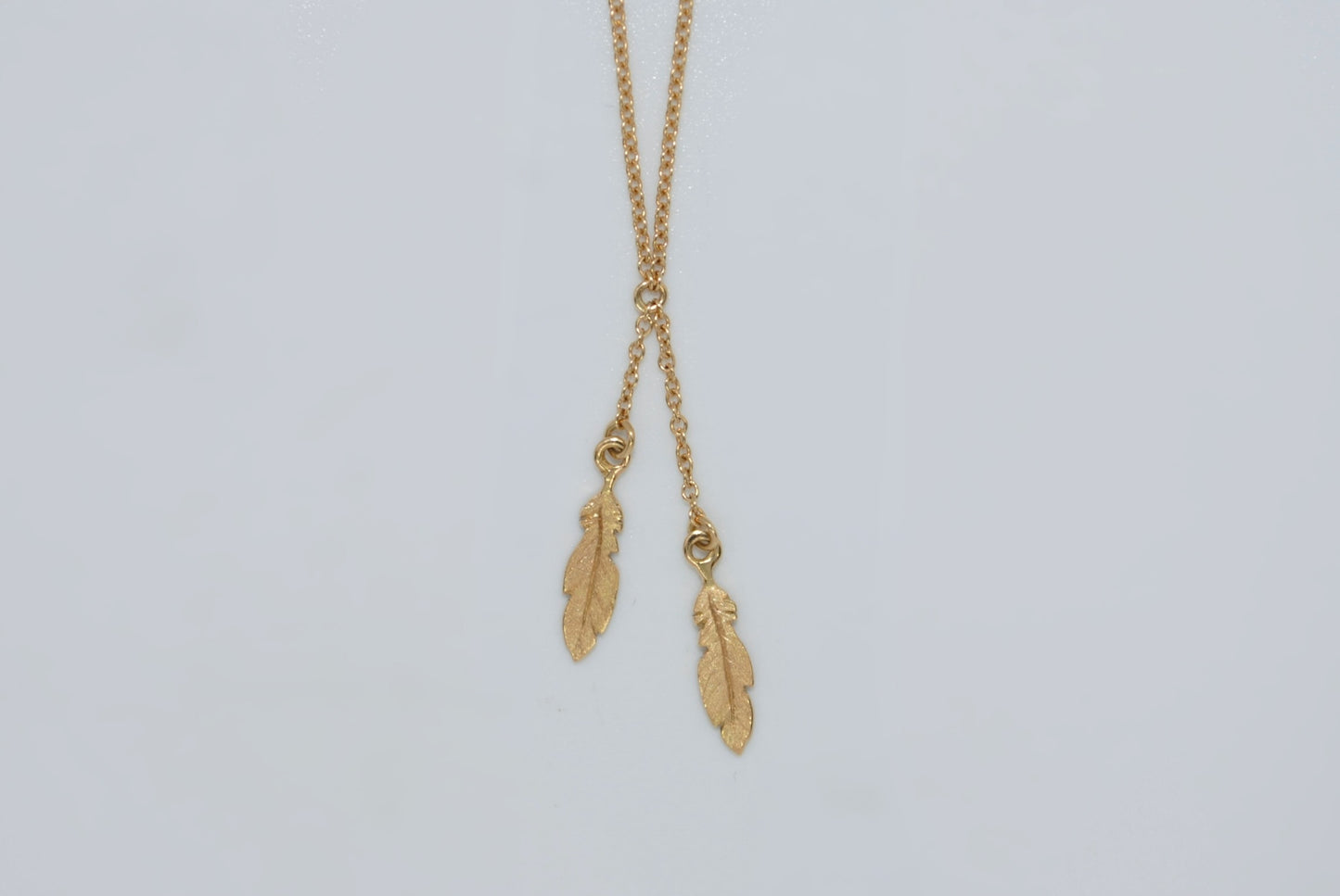 Feather Lariat Necklace in 18K Gold