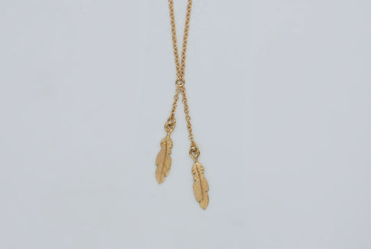 Feather Lariat Necklace in 18K Gold