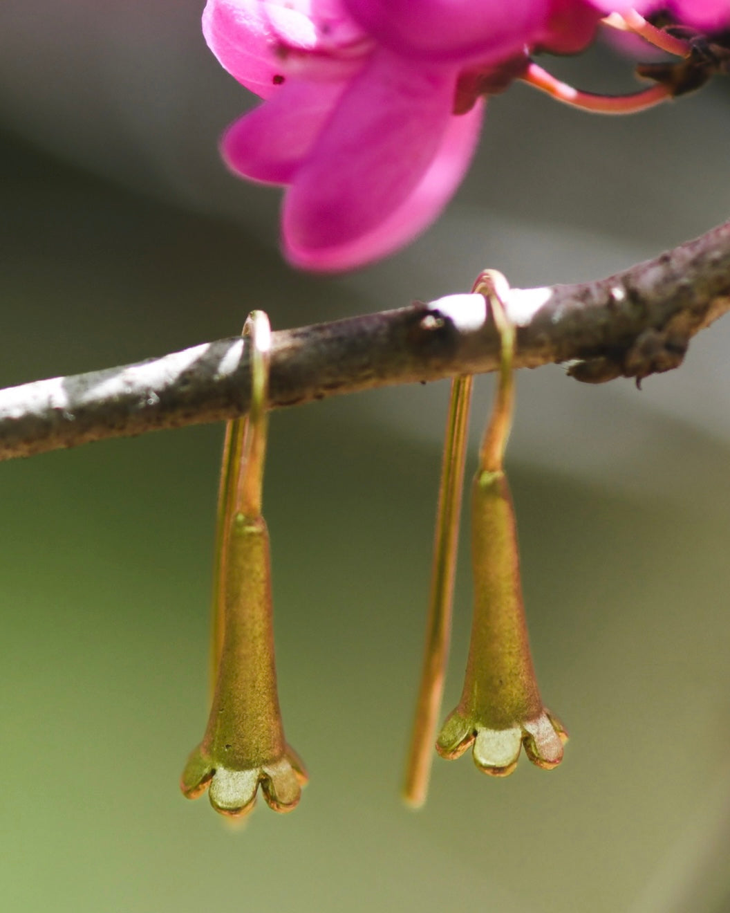 Trumpet Flower Earrings | 18K Gold