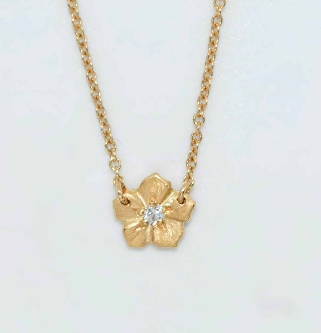 Forget-Me-Not Necklace | 18K Gold & Diamond