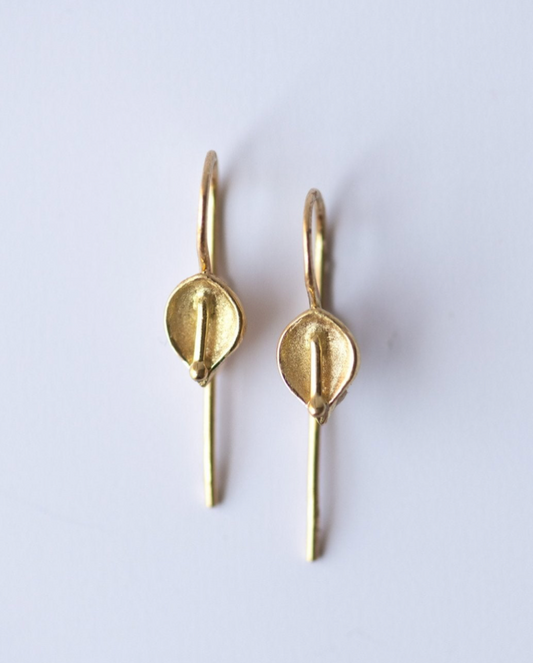 Calla Lily Hook Earrings in 18K Gold