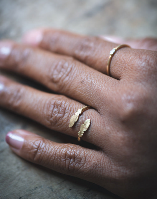 Double Feather Ring in 18K Gold